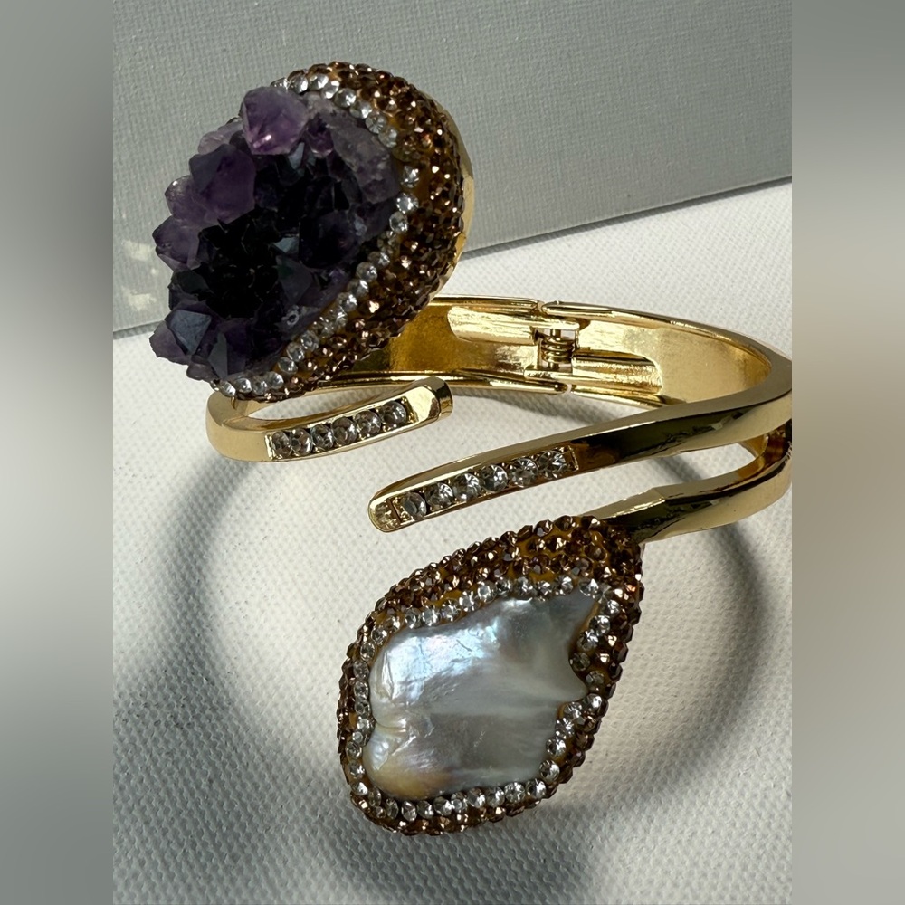 Natural Stone Amethyst & Baroque Pearl Gold Cuff Bracelet - Picture 14 of 17